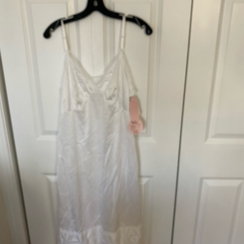 Vintage Sears Clip It Slip White size 38 NWT.